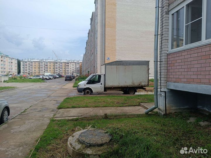 Ford Transit цельнометаллический, 2009
