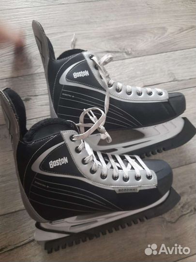 Коньки хоккейные