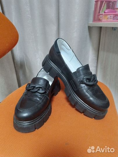 Туфли натуральные для девочки 33 размер черные