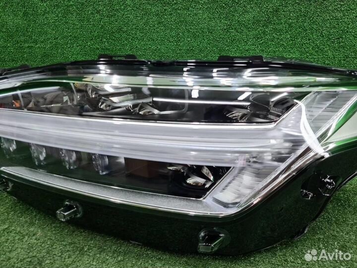 Фара левая Volvo XC90