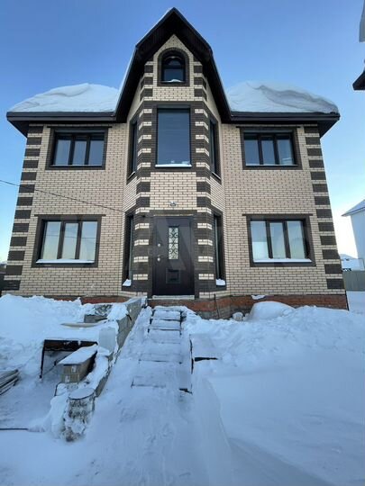 Коттедж 229,8 м² на участке 12 сот.