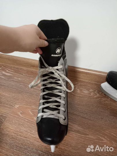 Коньки хоккейные