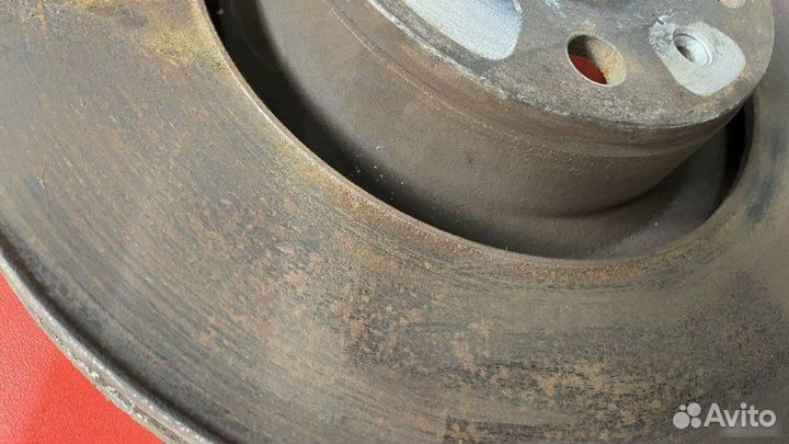 Диск тормозной передний правый Audi A6 C6 2.8 FSI