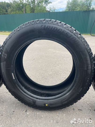 Bridgestone Ice Cruiser 7000S 205/55 R16
