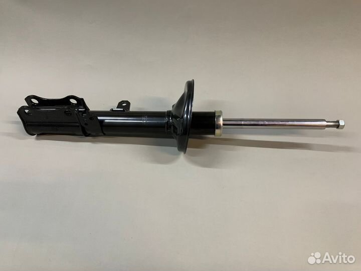 Стойка задняя правая toyota caldina T19