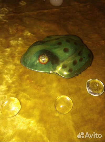 Лягушка заводная