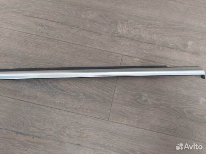 Накладка двери задняя правая Mercedes S 500 4Matic