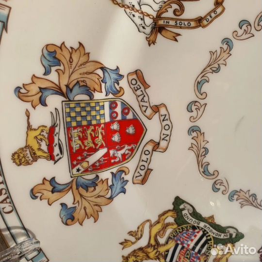 Тарелка фарфор декоративная Великобритания гербы