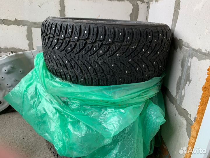 Nokian Tyres Hakkapeliitta 9 245/40 R19