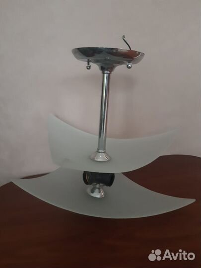 Продам люстры