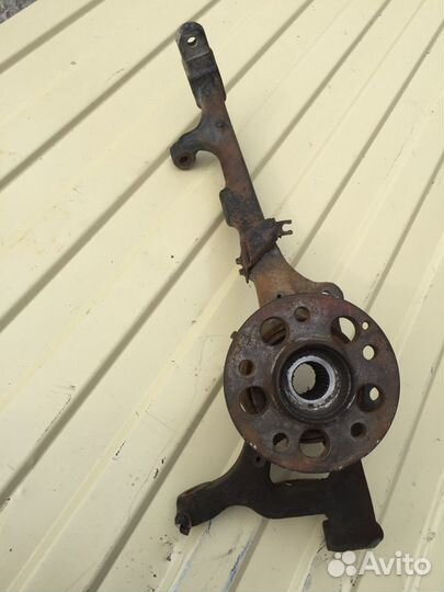 Цапфа передняя левая Mercedes w221 S 350