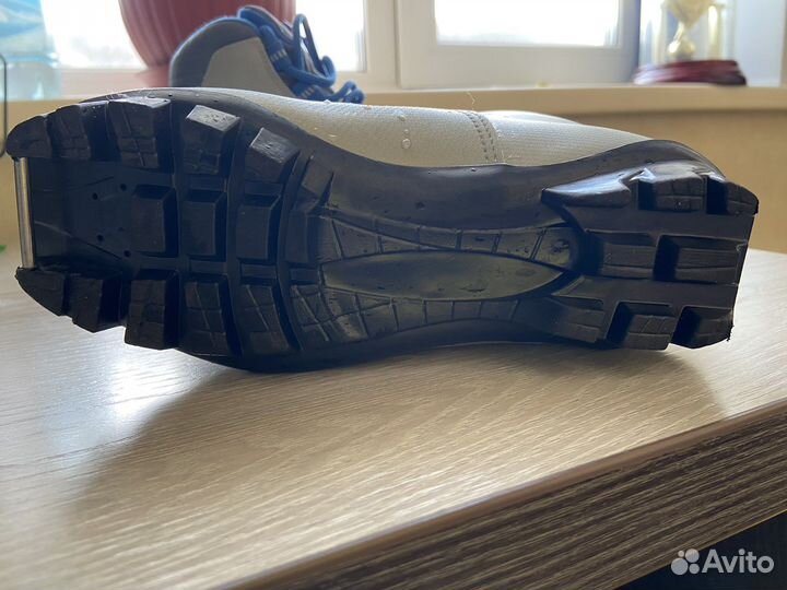 Лыжные ботинки детские 32 размер