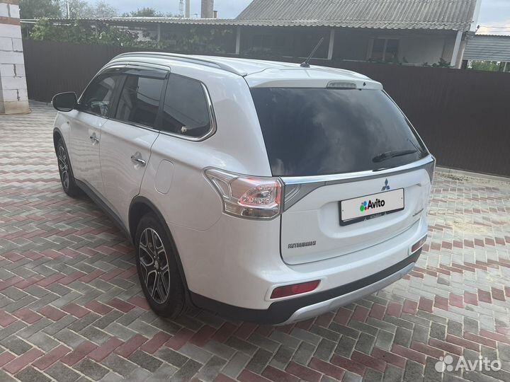 Mitsubishi Outlander 3.0 AT, 2014, 150 000 км