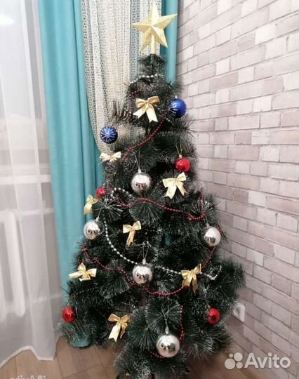 Елка искусственная заснеженная