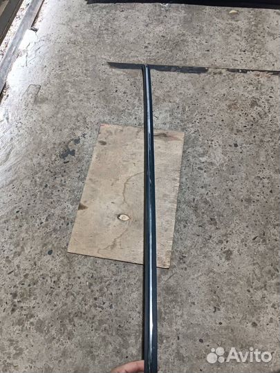 Молдинг бампера передний Volkswagen Touareg 3