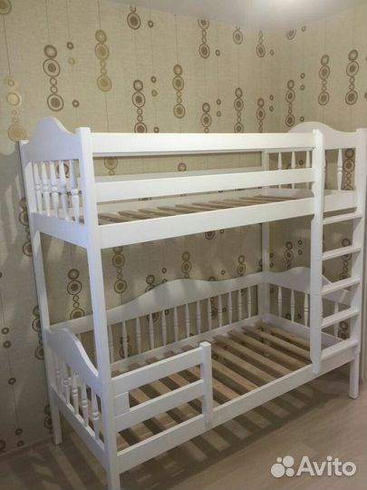 Детская кровать с лестницей