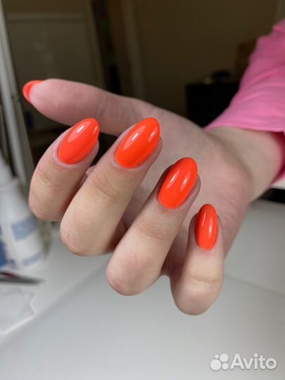 Модель на маникюр