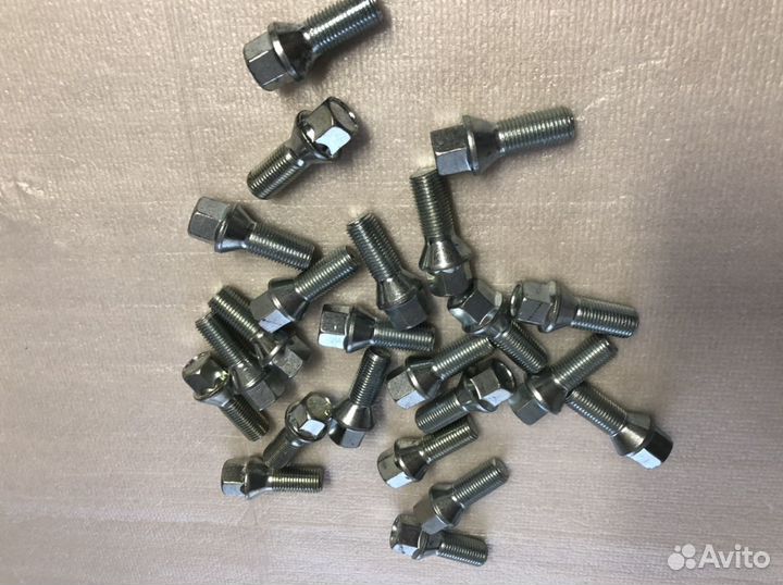 Болт колёсный М12х1,5 L28