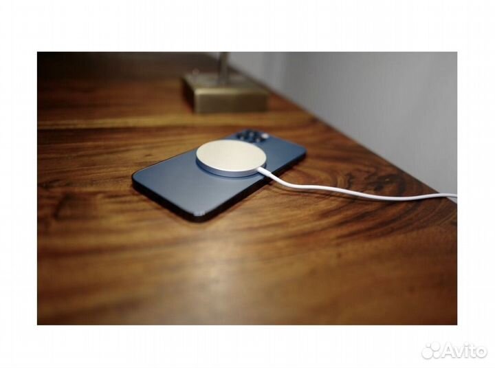 Беспроводная зарядная станция Apple Magsafe