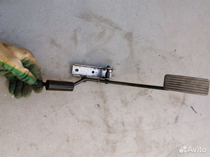 Педаль газа Mitsubishi Lancer 9