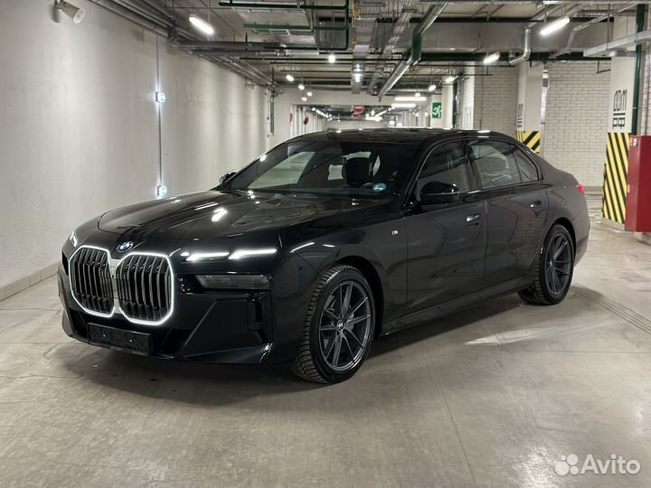 BMW 7 серия 3.0 AT, 2023, 23 800 км