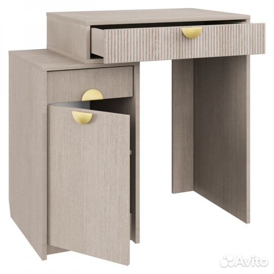 Туалетный столик