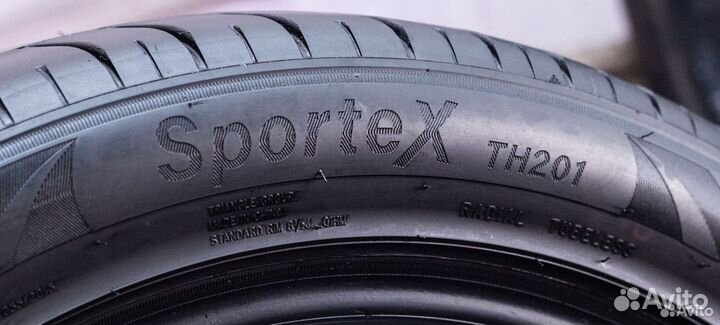 Triangle TH201 Sportex 255/45 R19 104Y