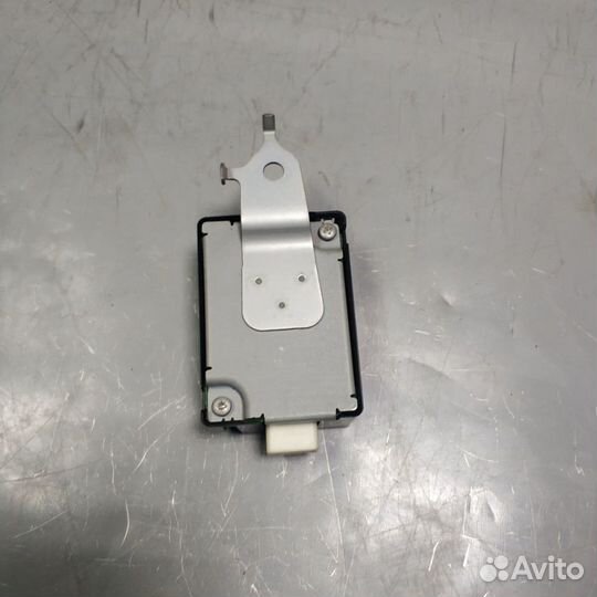 Блок управления замками дверей Toyota Corolla E150