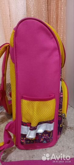 Школьный рюкзак