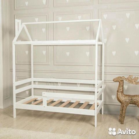 Детская кровать домик