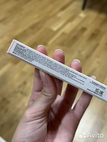 Тени для век