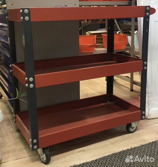 Тележка инструментальная с 3 полками