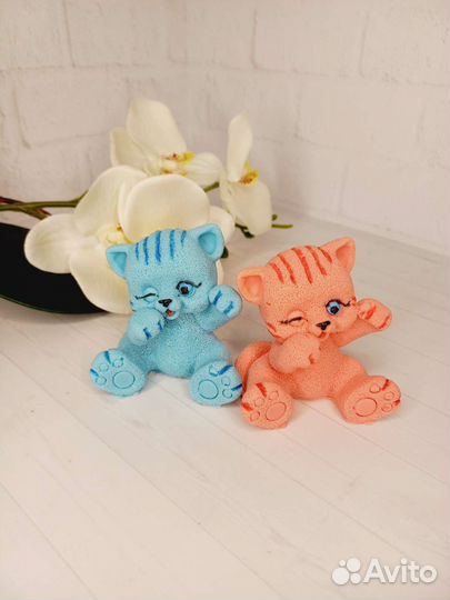 Шоколадные фигурки на торт