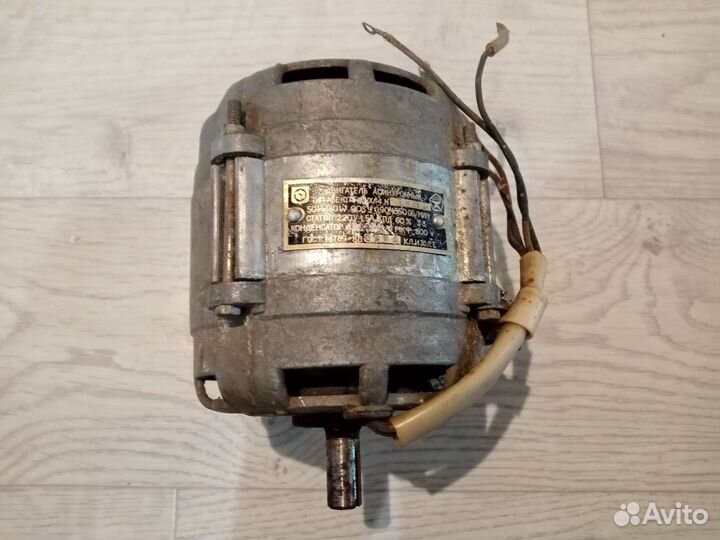 Электродвигатель б/у 220в (СССР) 1350об/мин
