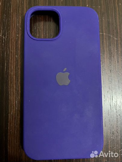 Чехол на iPhone 13