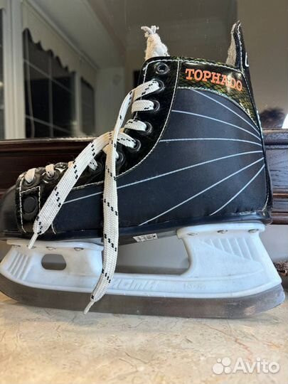 Коньки хоккейные 39 размер