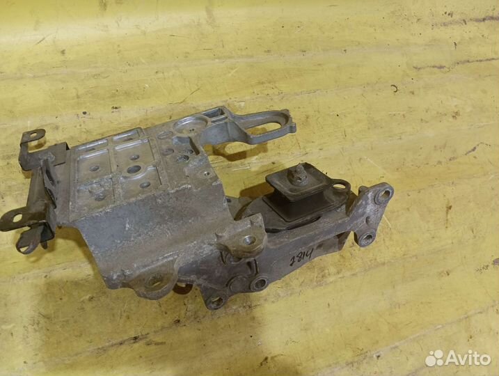 Кронштейн опора двигателя Nissan Qashqai J10