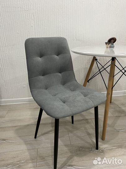 Новые мягкие стулья, для кухни или в офис