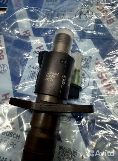 Форсунка дизельная Land Rover LR054298