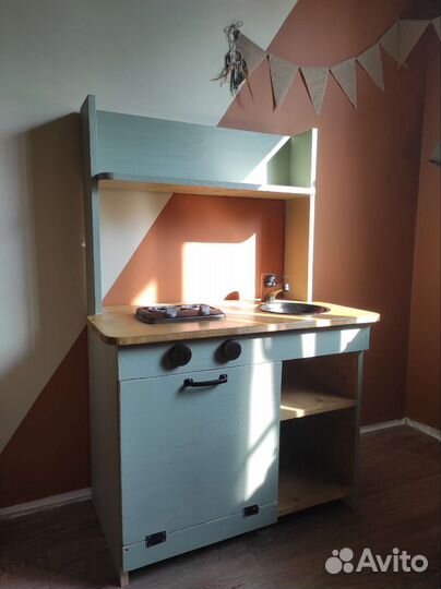 Детская деревянная кухня