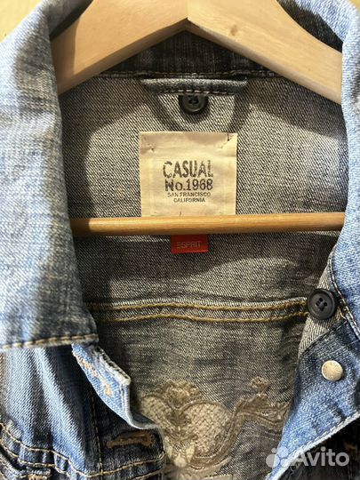 Продам джинсовую куртку