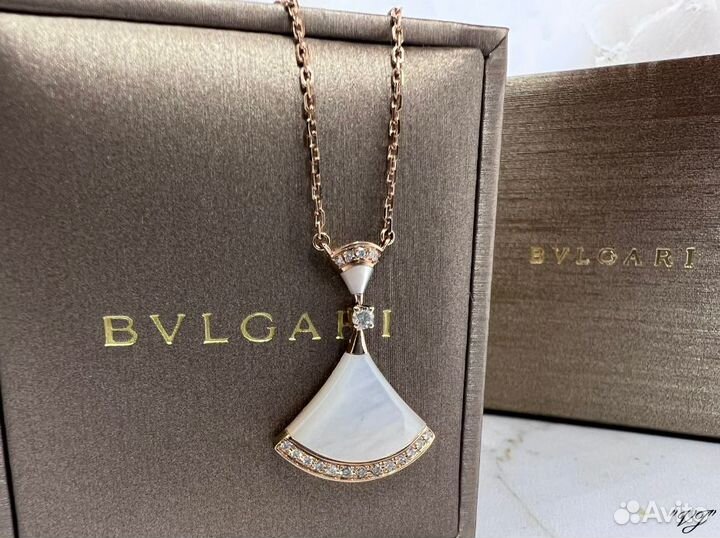 Подвеска Bvlgari
