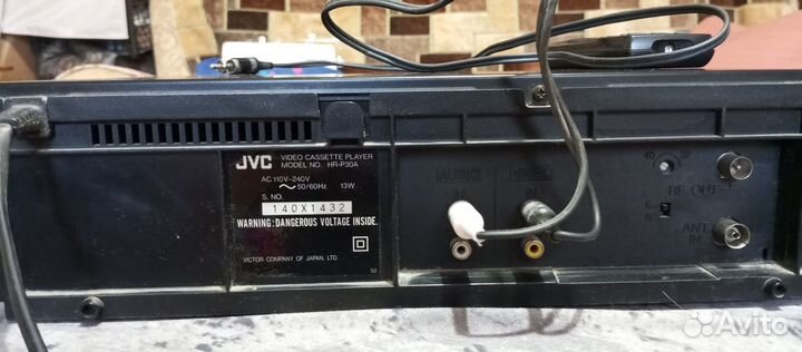 Видеопроигрыватели VHS и DVD