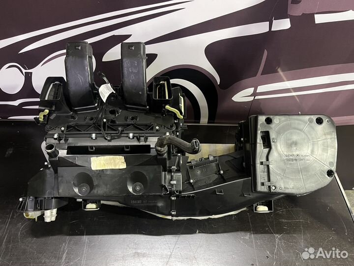 Корпус печки Мерседес w211 e3504matic