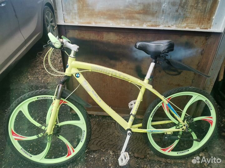 Велосипед на литых дисках bmw