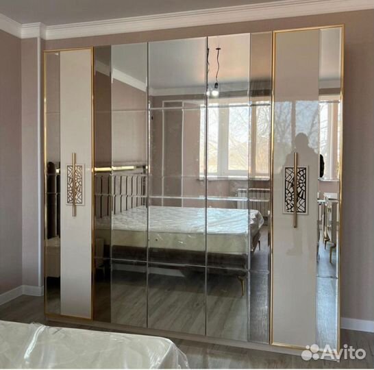 Спальный гарнитур