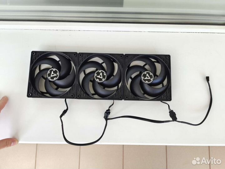 Arctic Cooling P12 PWM