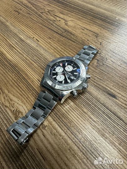 Мужские наручные часы Breitling Super Avenger