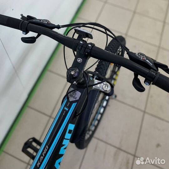 Скоростной велосипед чёрно-голубой новый