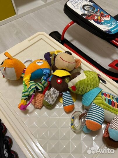 Развивающие игрушки для малышей, погремушки